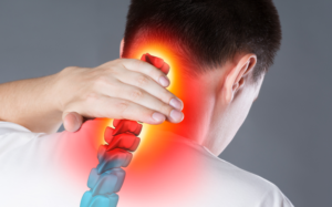 sinais e sintomas hernia cervical